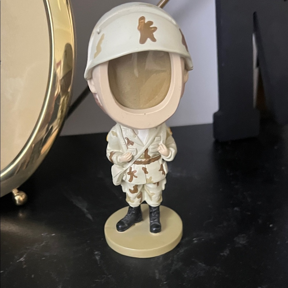 Soldier Bobble Head Insert Picture For Face